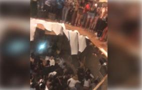 Zeci de studenţi s-au prăbuşit în gol după ce podeaua a cedat sub ei, la o petrecere. "Oamenii sunt răniţi, am sânge în pantofi"