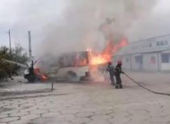 Microbuz de pasager, cuprins de flăcări la Slatina