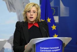 Comisarul european Corina Creţu, vizită la Bucureşti. Întâlnire cu premierul Viorica Dăncilă