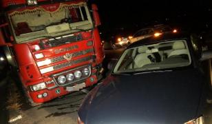 Un şofer de TIR s-a spânzurat, după ce a provocat un accident cu 5 victime, la Gherla, în Cluj