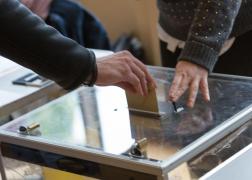 Referendum pentru familie. Infracţiunile la vot se pedepsesc cu puşcărie sau amendă