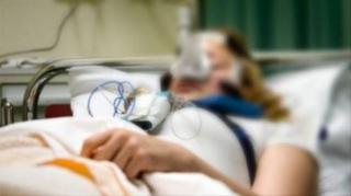 Colega asistentei medicale care a intrat în comă în timpul gărzii: "Până când mai băgăm capul sub nisip?"