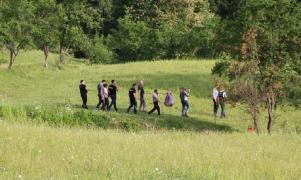 Autorii oribilei crime de la Zagra, trimişi în judecată. Cei trei tineri au făcut bucăţi un prieten, apoi l-au aruncat pe câmp