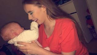 O tânără de 18 ani a născut în bucătărie, fără să știe că e însărcinată: "Credeam că e un vânt"