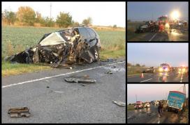 Impact teribil în Ialomița! Un șofer a murit după ce mașina lui s-a ciocnit de un TIR, pe DN2A. Imagini dramatice