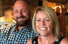 Un bărbat şi-a scos iubita la licitaţie pe eBay şi a primit o ofertă de 80.000 de euro: "Câţi proprietari a mai avut?"