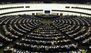 Parlamentul European a adoptat rezoluţia împotriva României