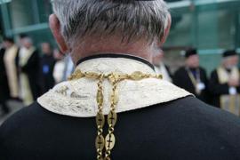 Preoți bătuți crunt pe stradă și jefuiți de "Uță Haiducul", un bătăuș din Neamț