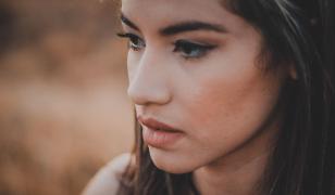 Top 3 zodii care vor iubi în secret în luna Decembrie