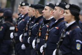 Militari pregătiţi de parada de la 1 decembrie