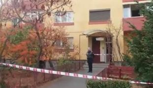Blocul din Piteşti în care poliţistul şi copilul lui de 3 ani au fost găsiţi fără viaţă