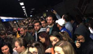 S-a defectat un sistem de siguranţă, adică semaforul metroului