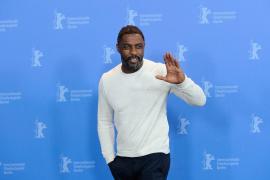 Idris Elba a fost desemnat "cel mai sexy bărbat în viaţă" de revista People
