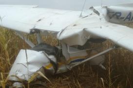 Un avion s-a prăbuşit la Topoloveni. Autorităţile intervin de urgenţă