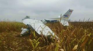 Avionul prăbuşit pe un câmp de porumb de lângă Topoloveni