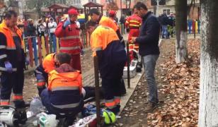 Un bărbat din Rovinari s-a aruncat de la etaj după i-a luat foc apartamentul