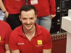 Alexandru, tânărul ars în urma exploziei de la Piatra Neamţ, a murit de ziua lui. El strângea bani pentru nuntă