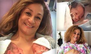 O bunică cu 9 nepoței a devenit mama unor cvadrupleți