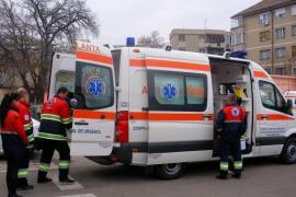 Copil de 7 ani în stare critică, după ce a căzut şifonierul peste el, dus de urgenţă la spitalul din Bârlad