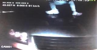 Cei şapte hoţi au urmărit cu maşina un TIR care se deplasa dinspre Bucureşti spre Chişinău