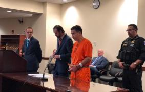 George Piha are 51 de ani