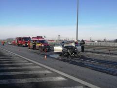 Șofer seamănă panică pe autostrada A1, conducând pe contrasens. Face 6 victime, spulberând frontal o mașină