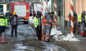 Alertă la Ocna Sibiului. Scurgeri de gaze la un bloc, mai mulţi locatari, printre care şi copii, duşi la spital
