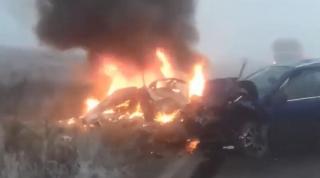 Video dramatic cu maşina în flăcări a primarului din Vintileasca. Edilul a murit pe loc într-un teribil accident