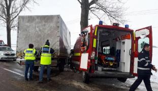 Accident în Vrancea, între o ambulanță SMURD și o autoutilitară