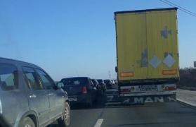 Accident la Ciorogârla, coloane de maşini pe A1