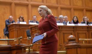 Viorica Dăncilă, în plenul Parlamentului: 'Textul moţiunii este profund neserios'