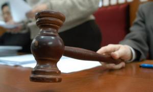 Instanţa a mai decis confiscarea de la fostul preşedinte ANRE a sumelor de 384.000 euro şi de 400.000 lei