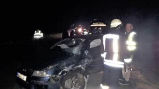 În seara de Crăciun, un şofer de 80 de ani a spulberat maşina unui tânăr de 18 ani, care abia îşi luase permisul, la Timiş