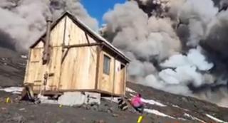 Erupţia vulcanului Etna, filmată de un român