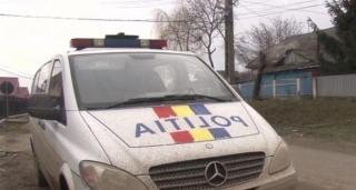 Un bărbat din Argeş şi-a luat viaţa chiar în ziua de Crăciun, în faţa casei
