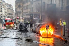 Ciocniri violente la Paris din cauza pretului la carburanti
