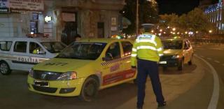 Poliţiştii de la Brigada Rutieră au reţinut şase permise şi au dat amenzi în valoare de 32.000 de lei