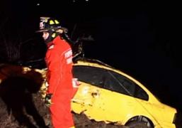 Trupul bărbatului care s-a aruncat cu maşina într-un lac din Arad după o ceartă cu soţia, găsit de scafandrii