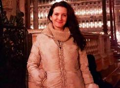 Frumoasa din România care a făcut senzaţie la Carnavalul de la Veneţia cu o rochie superbă (Foto)