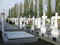 Angajatul unei primării a fost prins în flagrant în timp ce lua mită pentru a concesiona două morminte