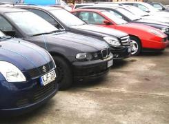 ANAF scoate la licitaţie maşini confiscate. Cu 1.000 de lei îţi poţi lua Opel sau Renault