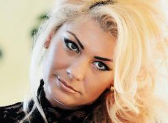 Lacrimi și durere pentru Carmen, o cunoscută cosmeticiană, care a murit chiar în brațele soțului ei (Foto)