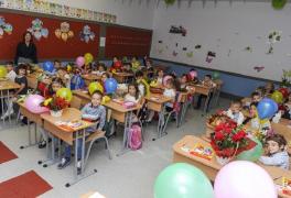 Elevii şi preşcolarii se întorc în bănci. Structura an şcolar 2017 - 2018, când e programată vacanţa următoare