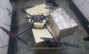 Contrabandă cu drona, la graniţa cu Republica Moldova. 12.500 de ţigarete găsite lângă aparatul de zbor (Foto)