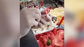 Îngheţata de care te poţi atinge abia după ce semnezi o declaraţie pe proprie răspundere. Din ce e făcută "delicatesa" temută