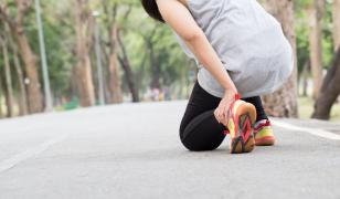 Cum să previi eficient riscul de accidentare atunci când practici un sport