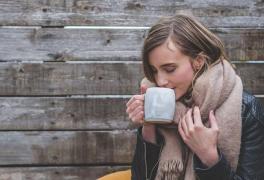 De ce femeile au mâinile mai reci decât bărbații. Răspunsul i-a surprins pe cercetători