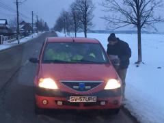 Radar neinscripţionat, la pândă pe contrasens, fără asigurare RCA: 'Stăteau şi cu faza lungă ca să nu fie observaţi' (Foto)