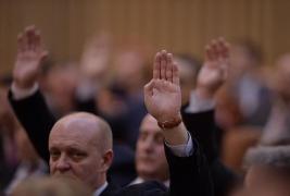 Înfiinţarea Comisiei de anchetă privind Serviciul de Protecţie şi Pază, decisă în plenul reunit. Reacţia Opoziţiei