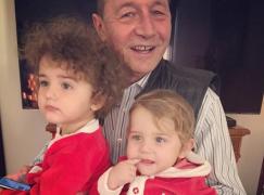 Traian Băsescu va fi din nou bunic! Fostul preşedinte, pe Facebook: "Mă bucur enorm. Aştept următorii nepoţei!"